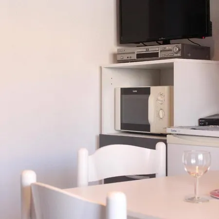 Apartment Maison Gruissan, 1 Piece, 4 Personnes - Fr-1-229a-597 Gruissan